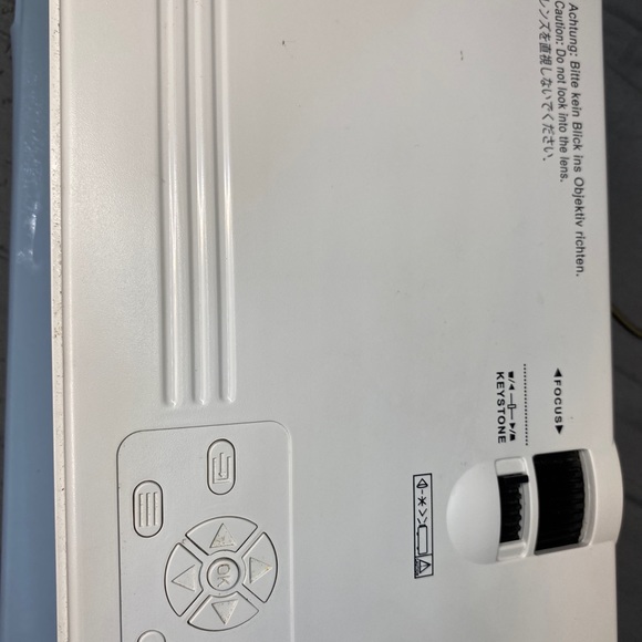 Projector - Picture 4 of 4